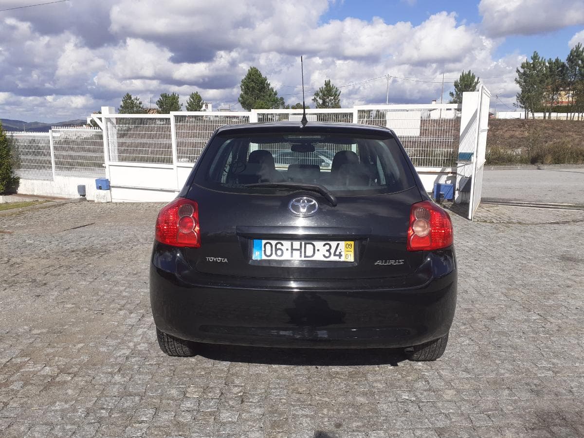 Toyota Auris 1.4 D-4D · Ano 2009 06-HD-34 · — imagem 5