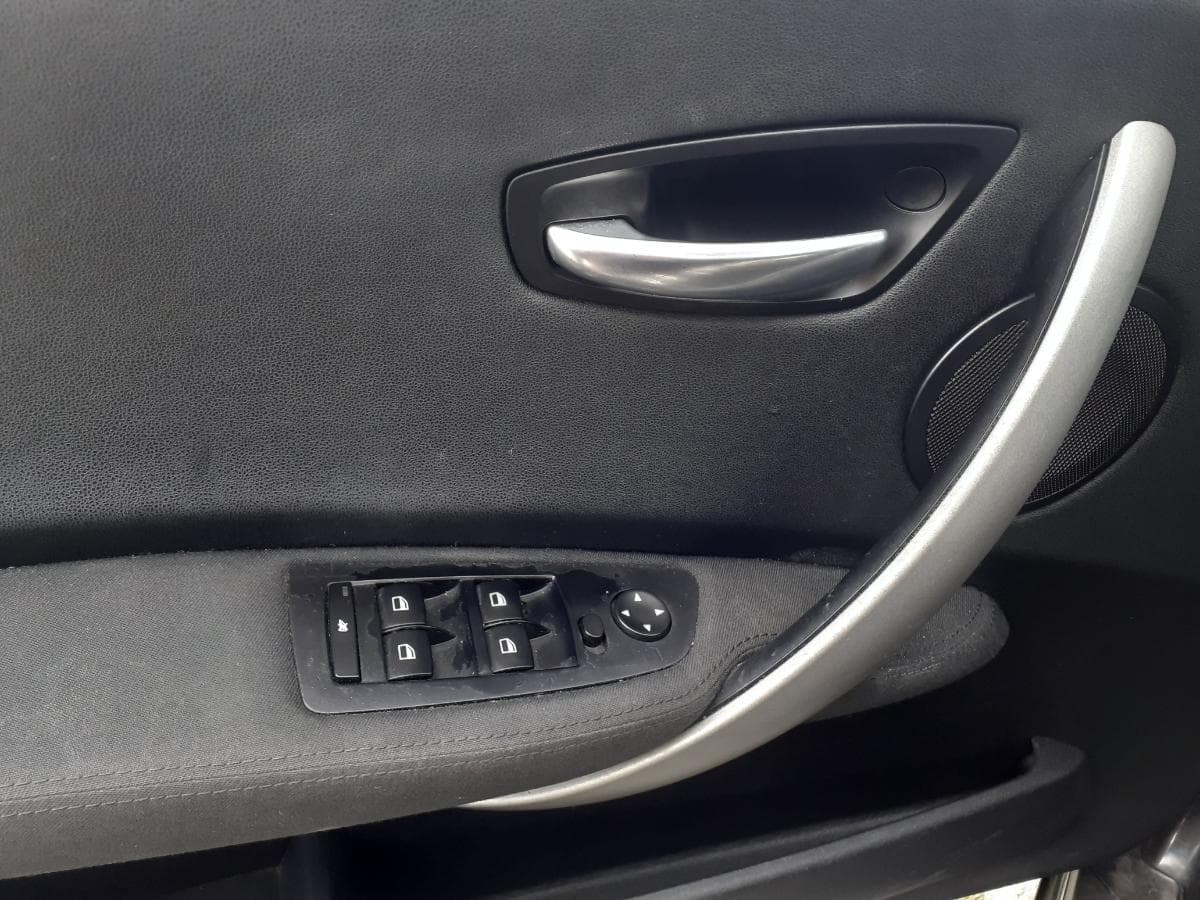 BMW 116i · ANO 2005 — image 12