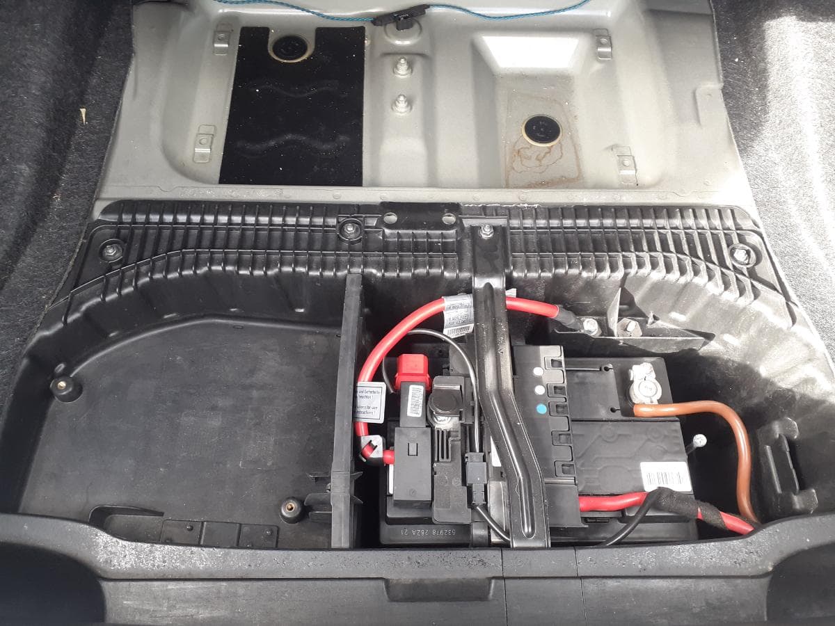BMW 116i · ANO 2005 — image 16