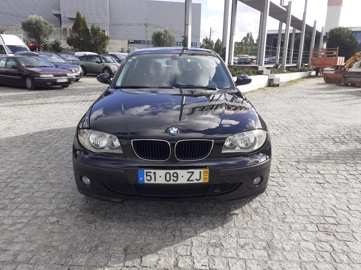 BMW 116i · ANO 2005 — image 2