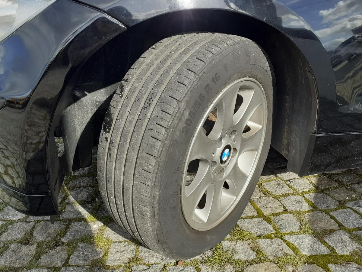 BMW 116i · ANO 2005 — image 21