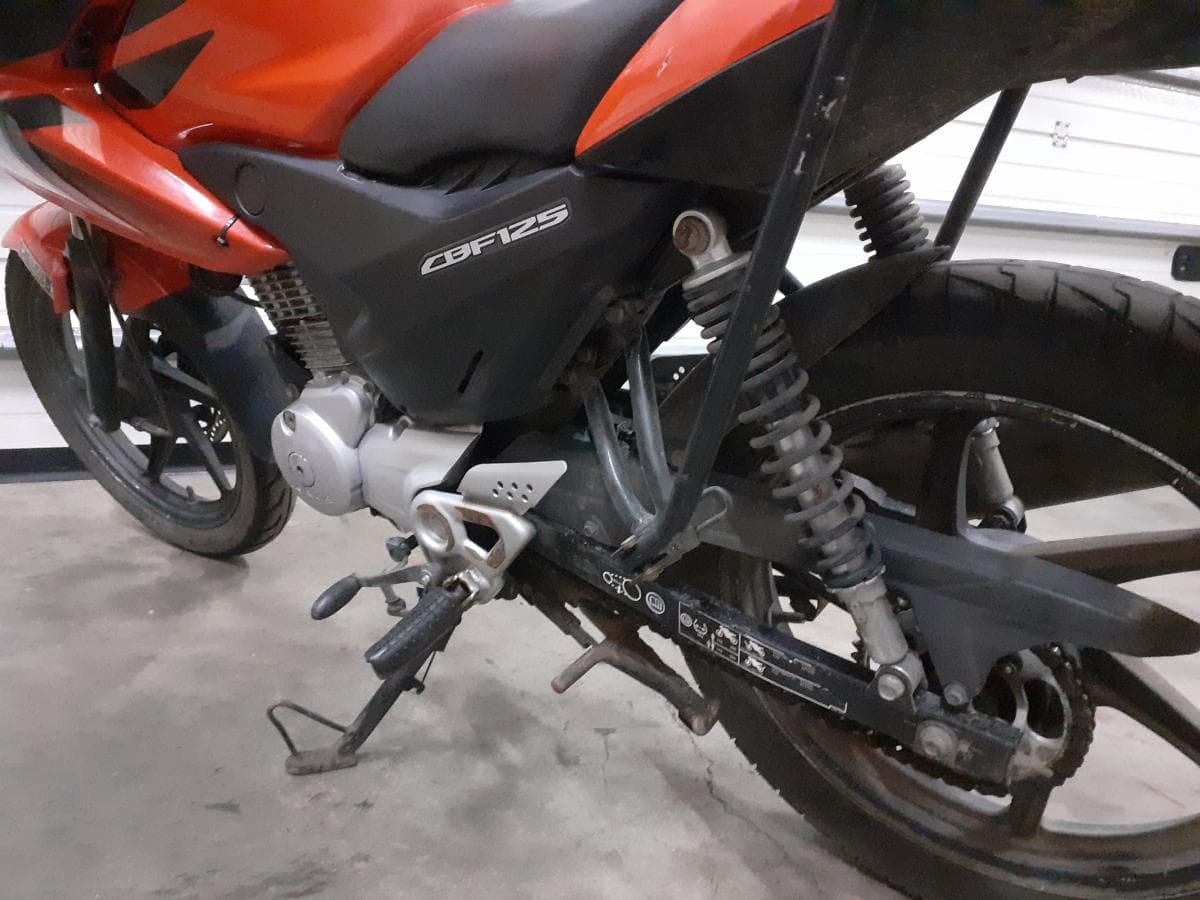 Honda CBF · Ano 2012 — imagem 8