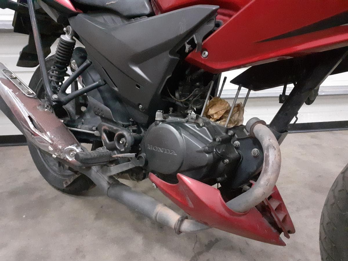 Honda CBF · Ano 2013 — imagem 9