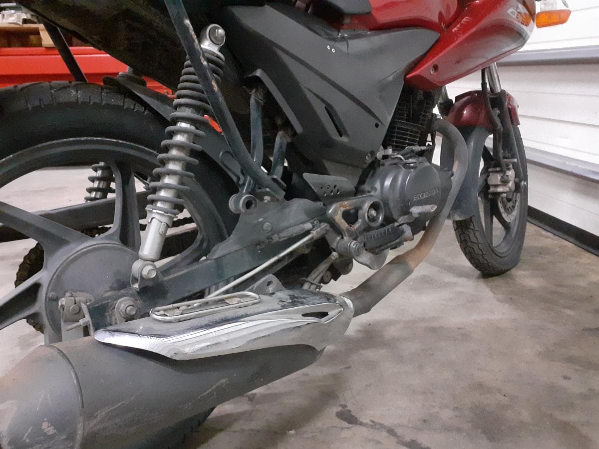 Honda CBF · Ano 2014 — imagem 9
