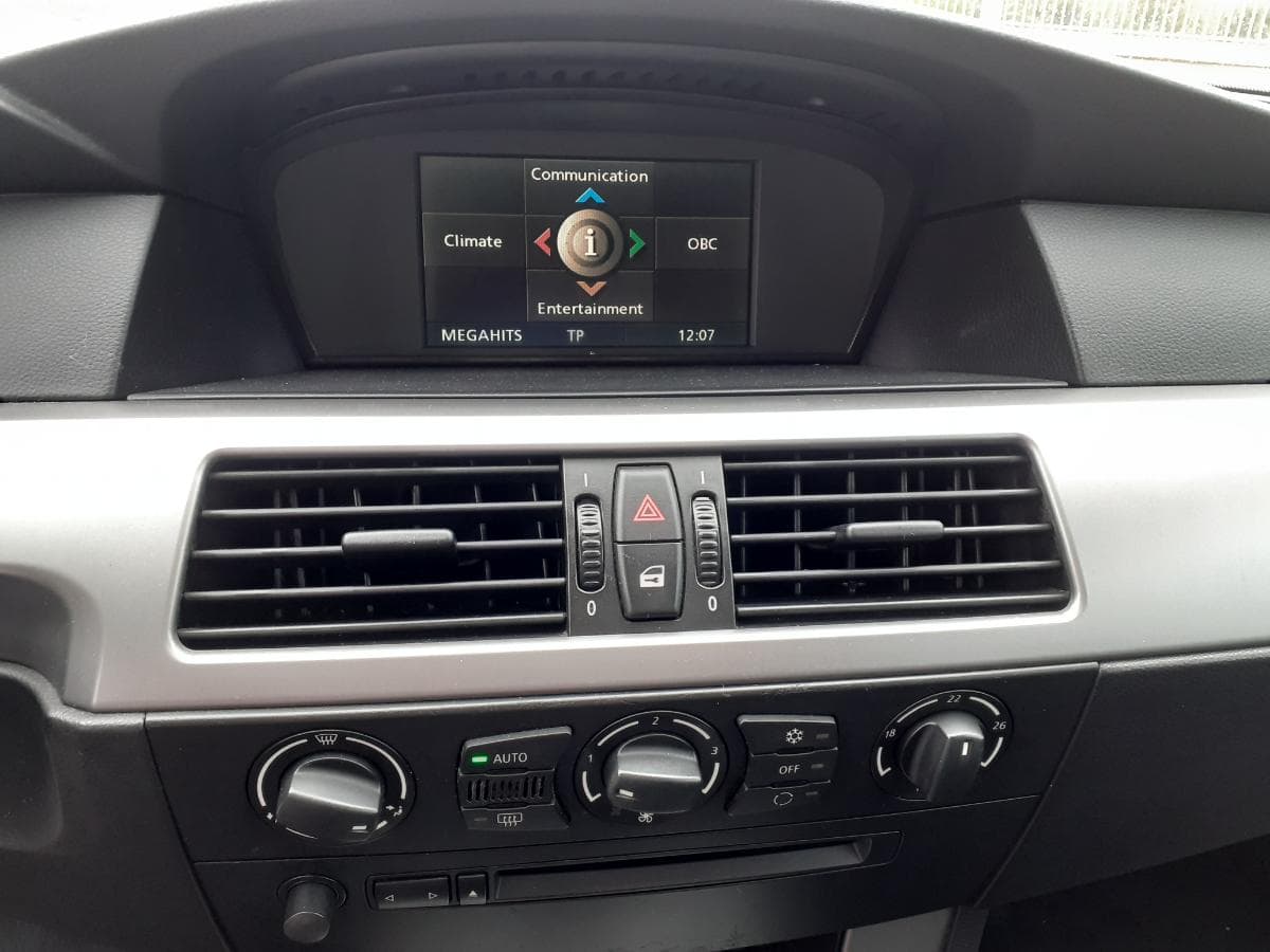 BMW 525D · Ano 2004 — imagem 11