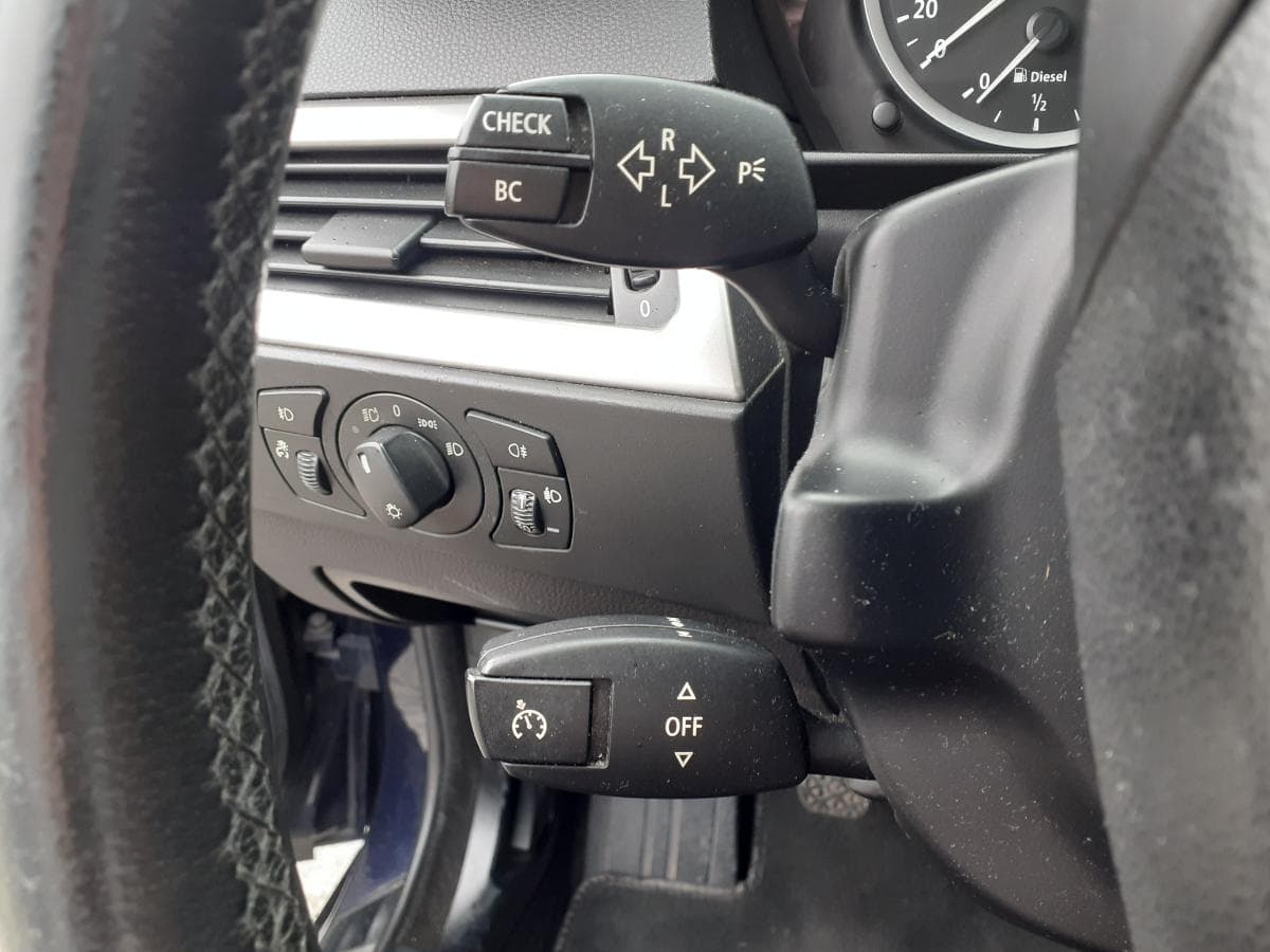 BMW 525D · Ano 2004 — imagem 12