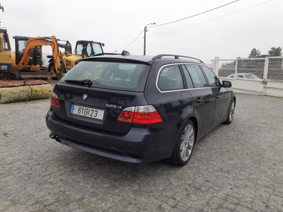 BMW 525D · Ano 2004 — imagem 4
