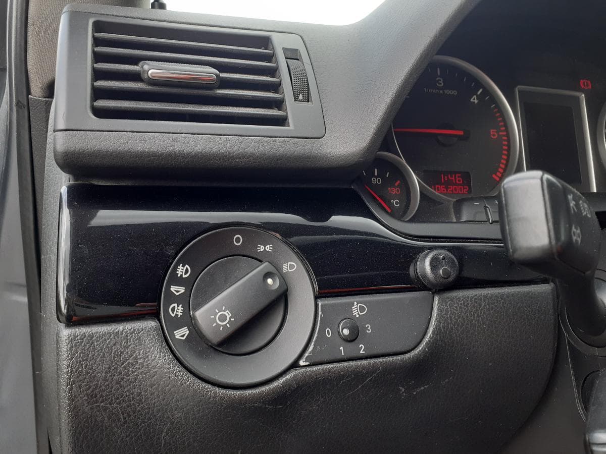 Audi A4  1.9 TDI · Ano 2003 · Quattro — imagem 22