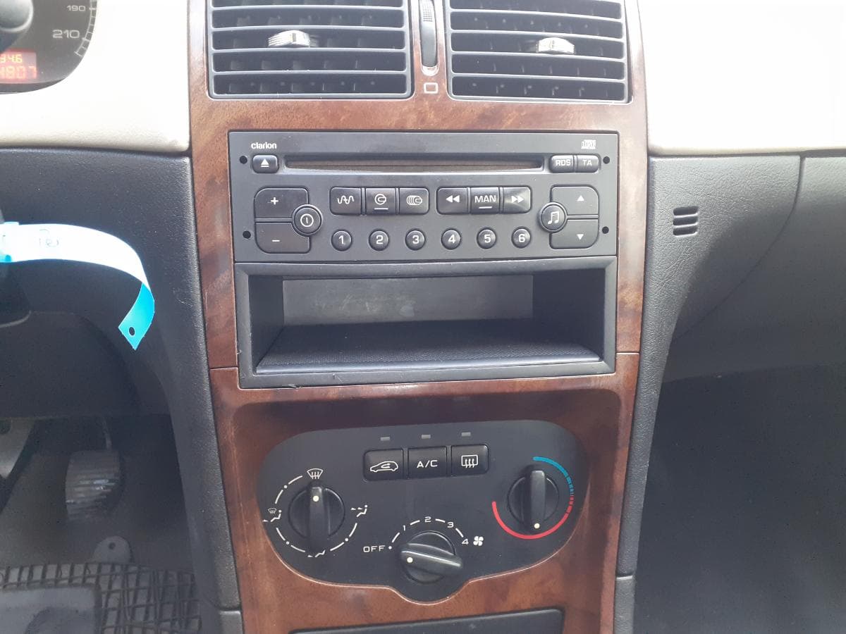 Peugeot 307 1.4 HDI · Ano 2002 — imagem 16