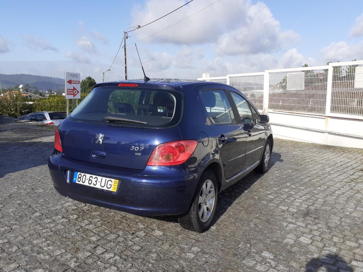 Peugeot 307 1.4 HDI · Ano 2002 — imagem 4