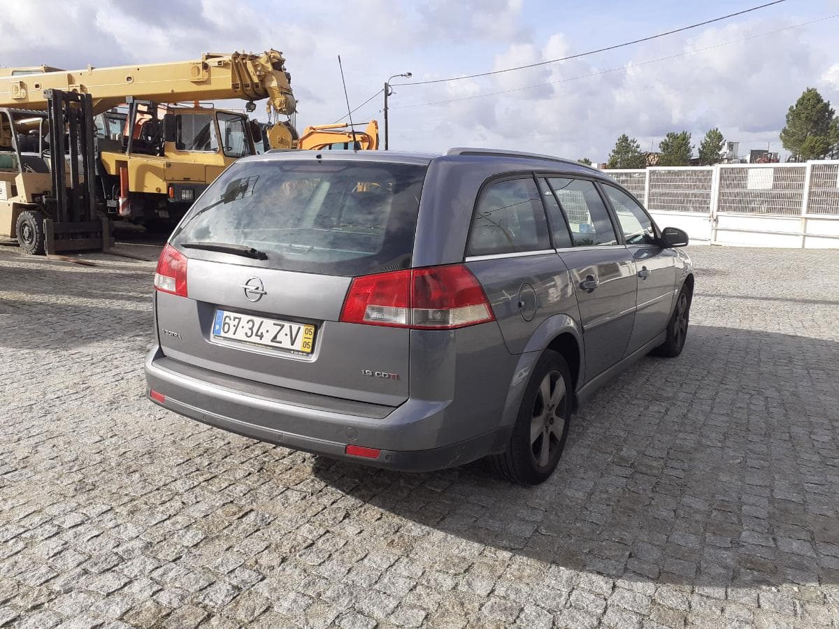 Opel Vectra 1.9 CDTI · Ano 2005 — imagem 4