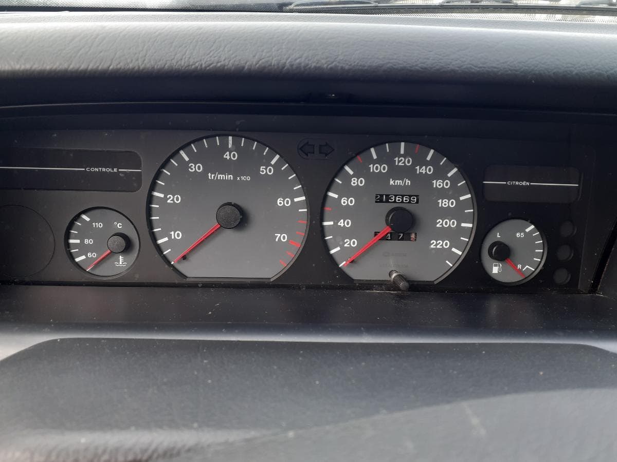 Citroën Xantia 1.6i · Ano 1993 — image 11