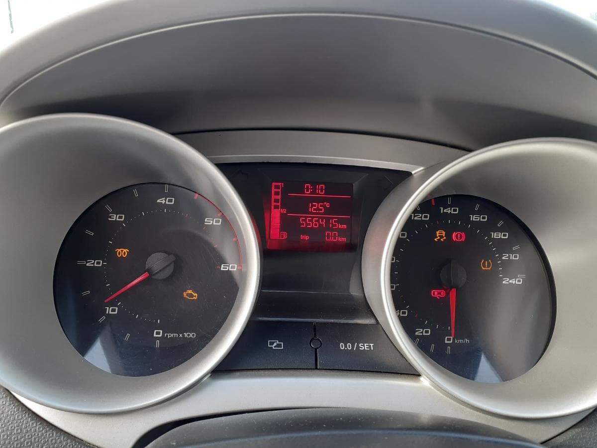 Seat Ibiza 1.9 TDI · Ano 2009 — imagem 9