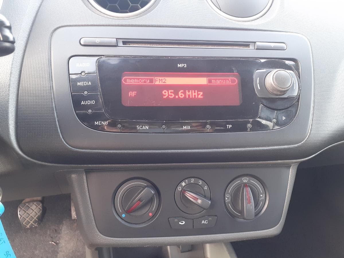 Seat Ibiza 1.9 TDI · Ano 2009 — imagem 10