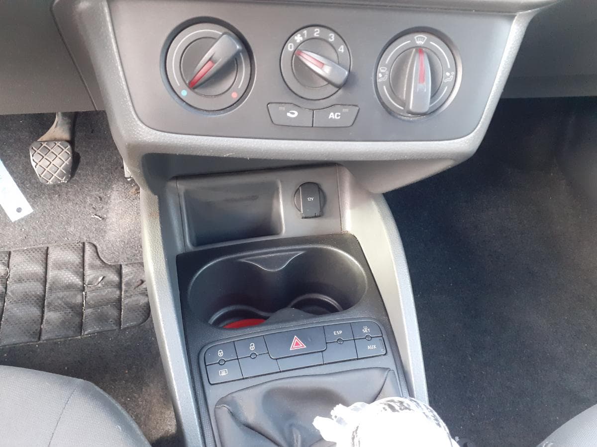 Seat Ibiza 1.9 TDI · Ano 2009 — imagem 11