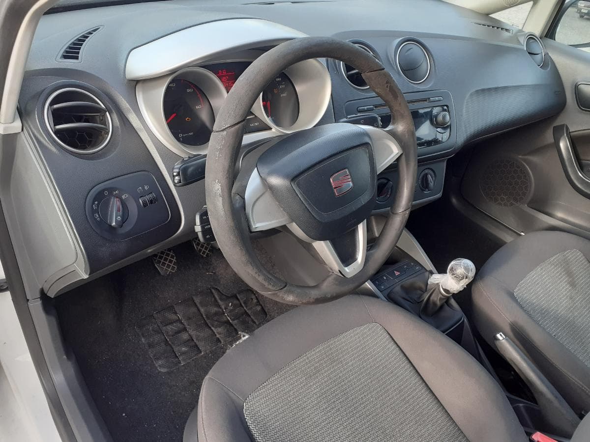 Seat Ibiza 1.9 TDI · Ano 2009 — imagem 12