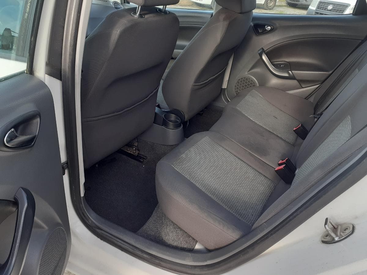 Seat Ibiza 1.9 TDI · Ano 2009 — imagem 14