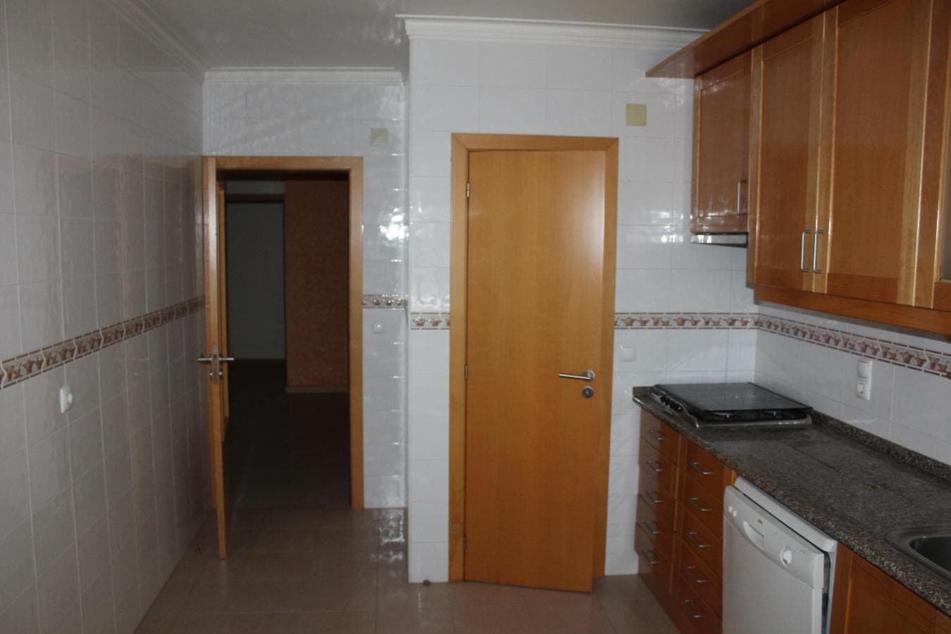 Apartamento T3 c/ 2 Lugares de Estacionamento e Arrecadação · Santarém — imagen 3