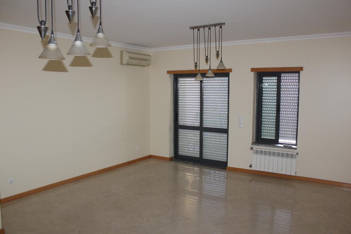 Apartamento T3 c/ 2 Lugares de Estacionamento e Arrecadação · Santarém — imagen 4