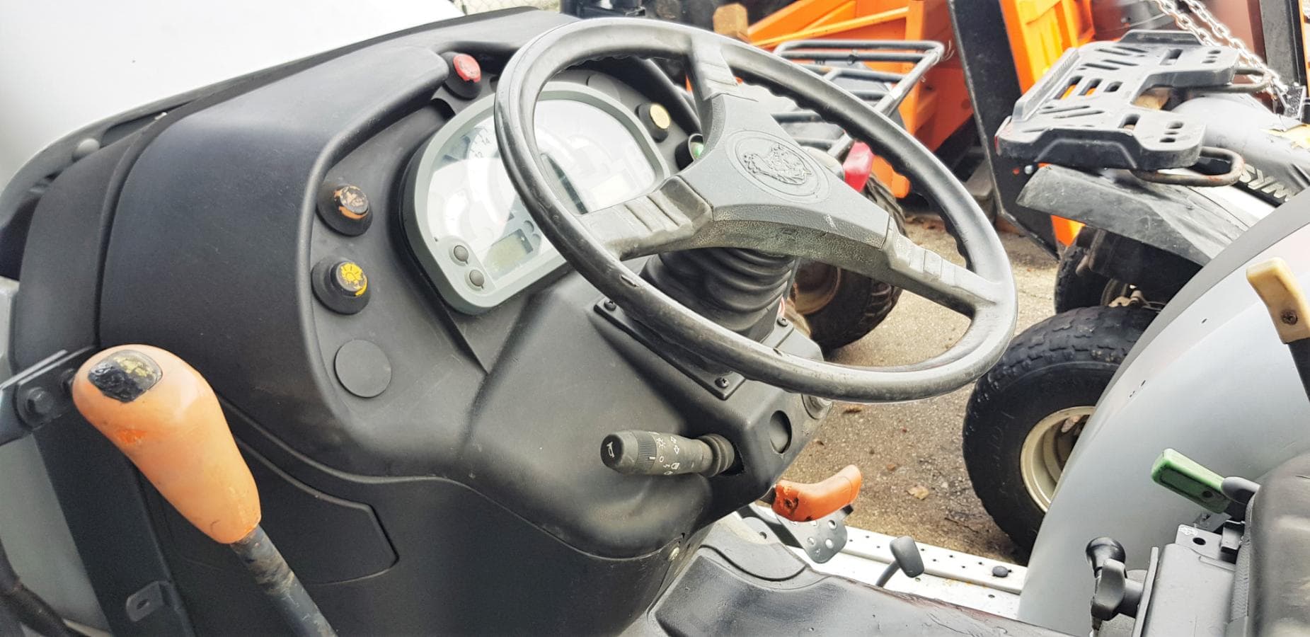 Trator Hurlimann XF90 — imagen 12