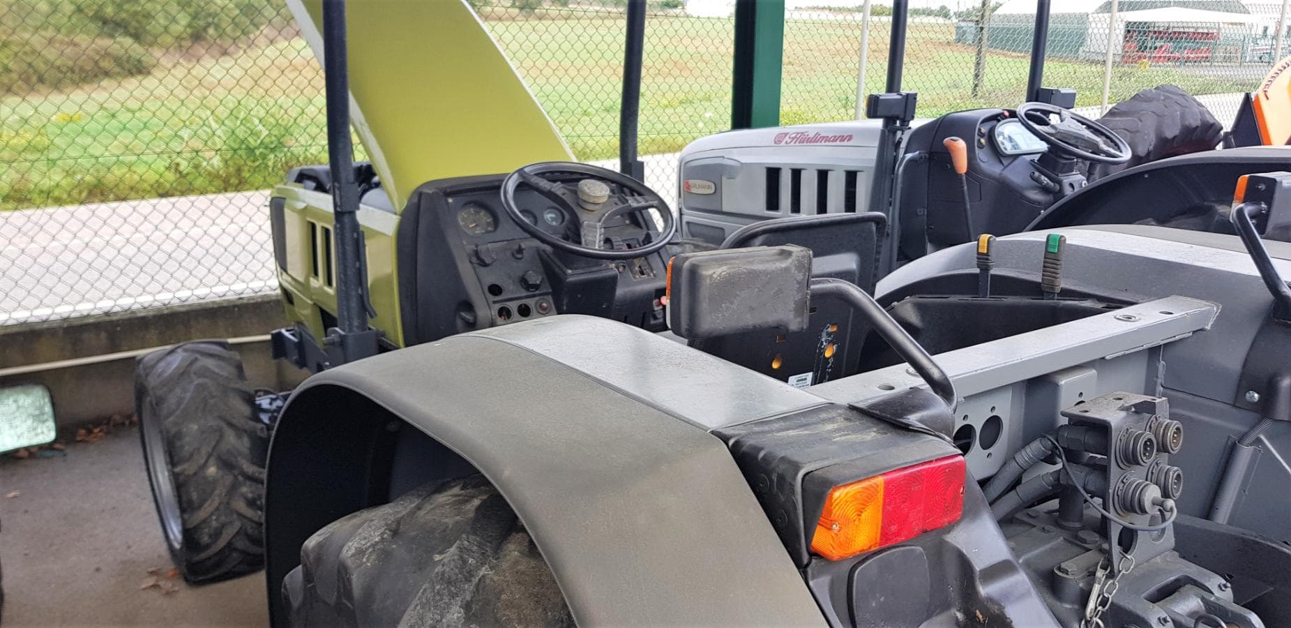 Trator Hurlimann H-481 XF — imagem 7