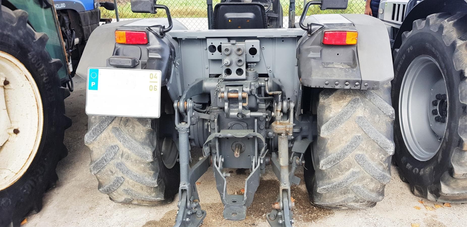 Trator Hurlimann H-481 XF — imagem 9