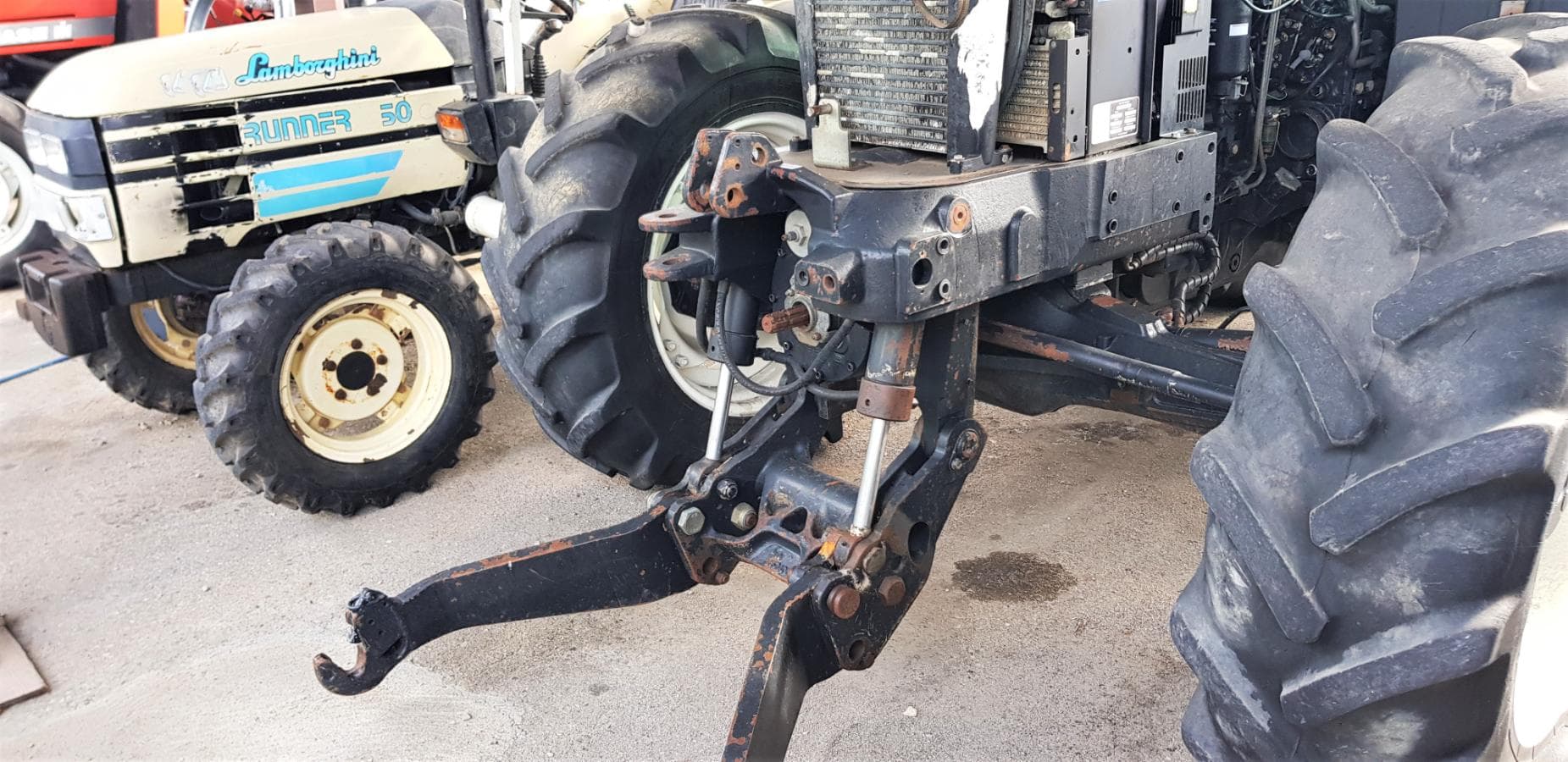 Trator New Holland T 6020 — imagen 4