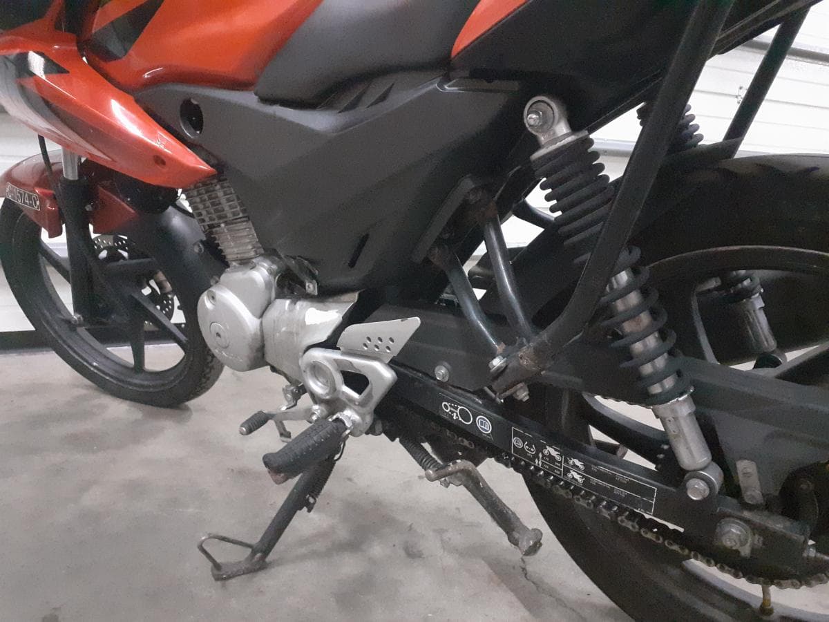 Honda CBF · Ano 2012 — imagen 8