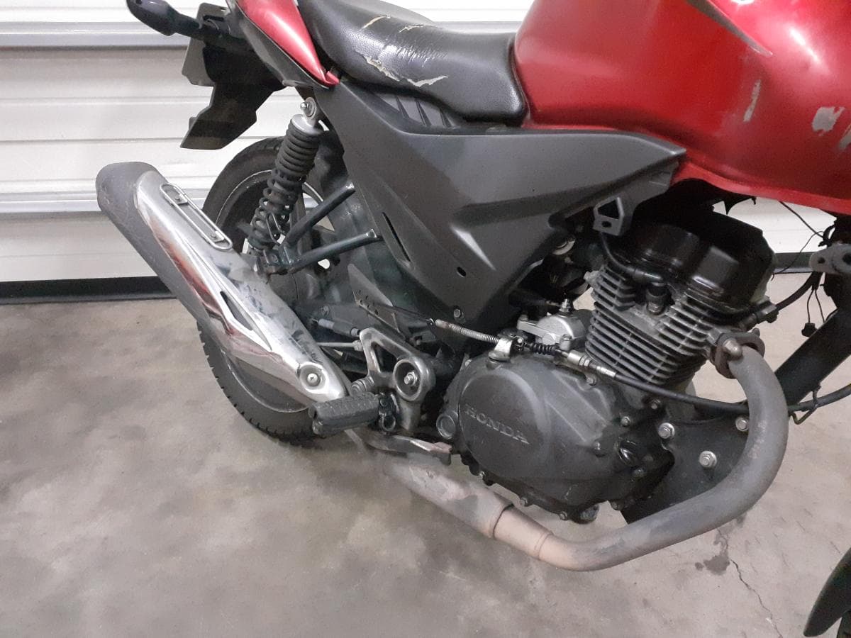 Honda CBF · Ano 2014 — imagem 9