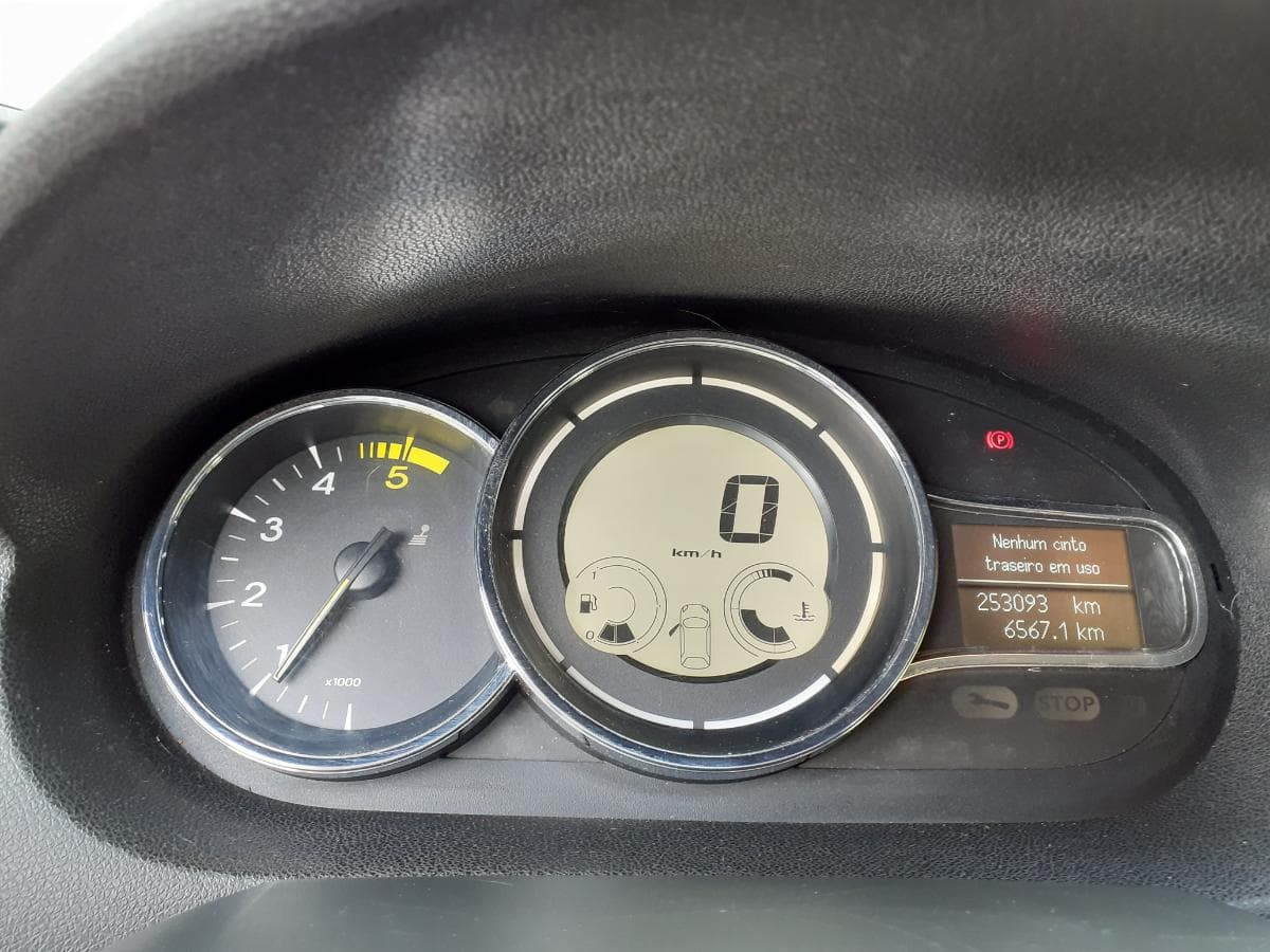 Renault Mégane 1.5 DCI · Ano 2012 — imagen 23