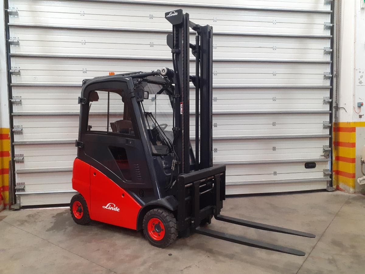 Empilhador Linde H14D-01 · Ano 2011 — imagem 2