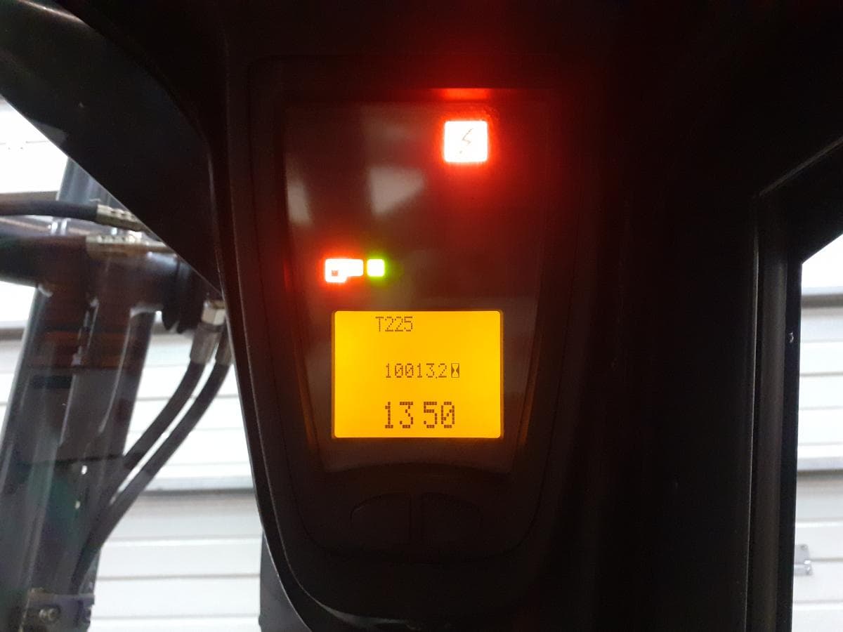 Empilhador Linde H14D-01 · Ano 2011 — imagem 7
