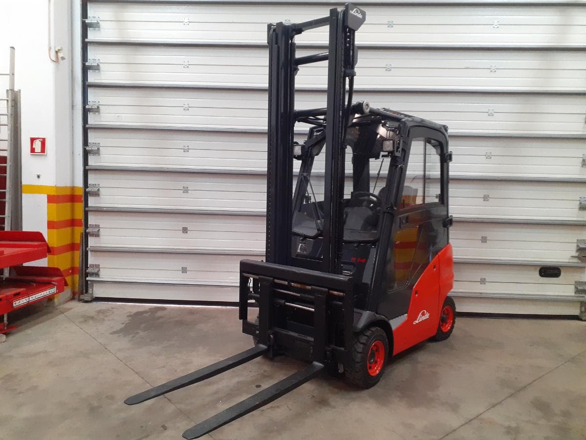 Empilhador Linde H14D-01 · Ano 2011 — imagem 1