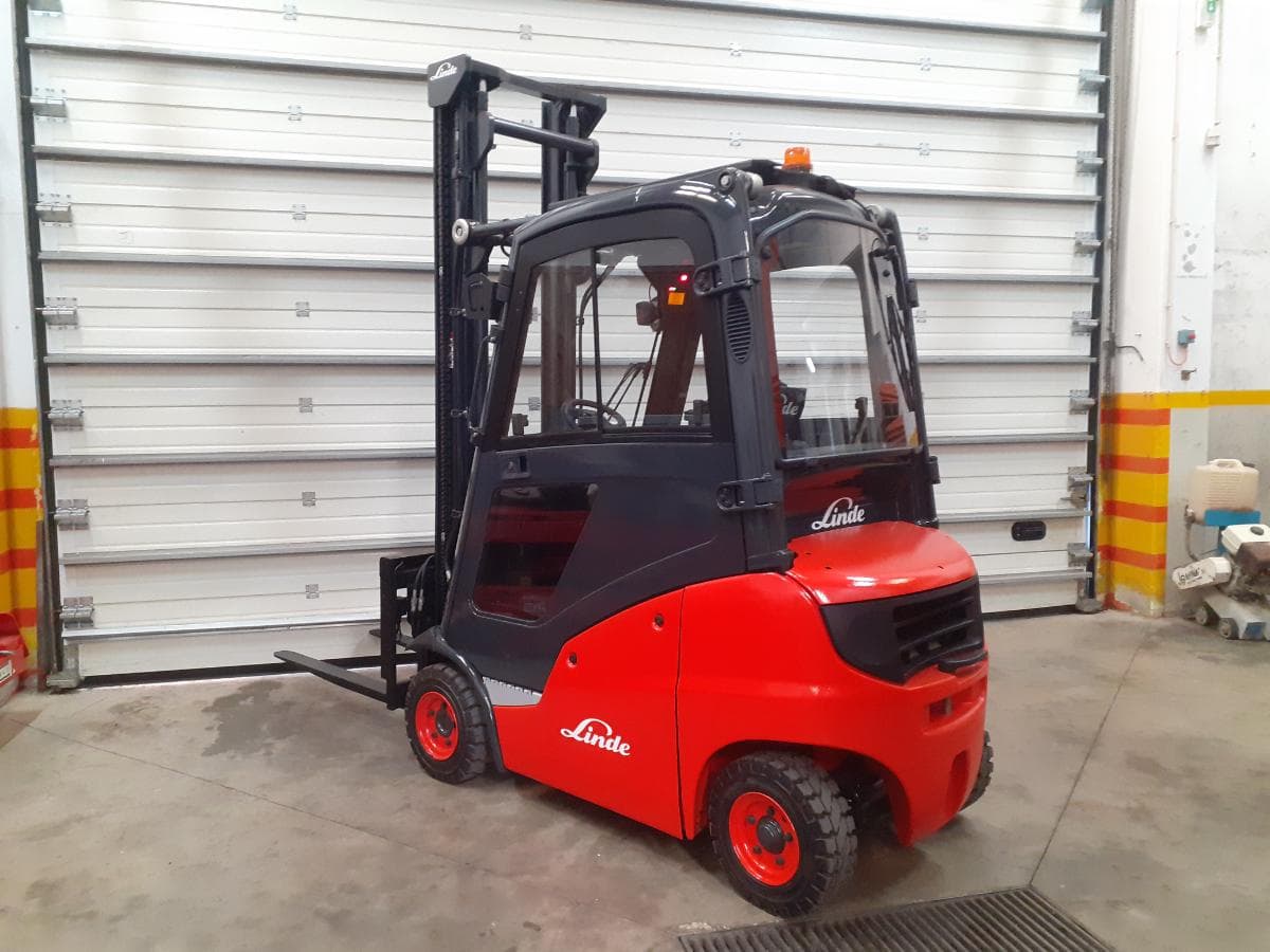 Empilhador Linde H14D-01 · Ano 2011 — imagem 3