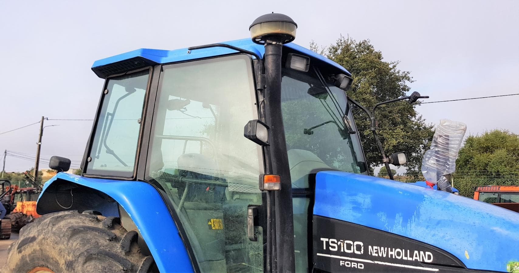 Trator New Holland TS 100 — imagem 2