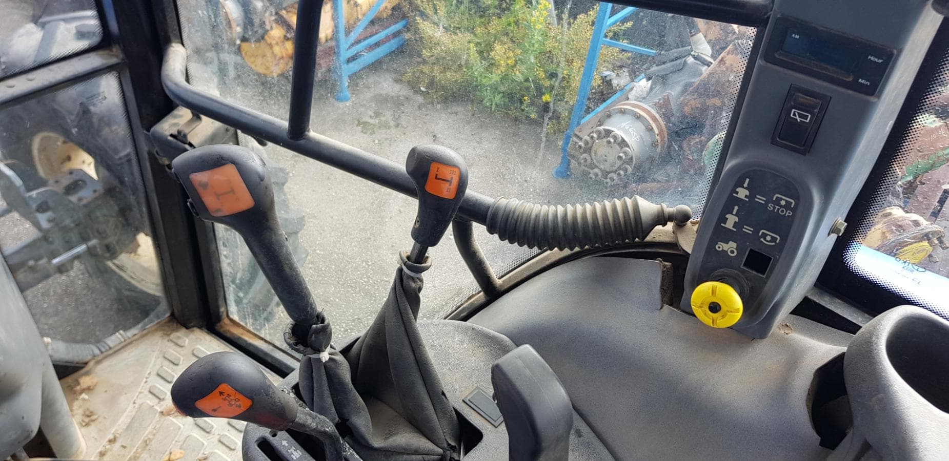 Trator New Holland TS 100 — imagem 6