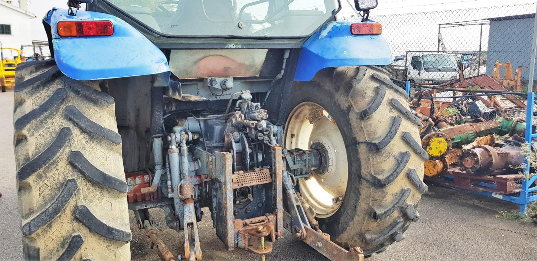 Trator New Holland TS 100 — imagem 10