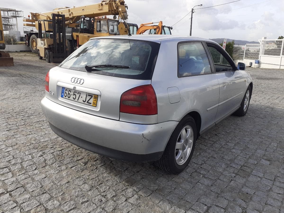 Audi A3 1.6 · Ano 1998 — imagem 4