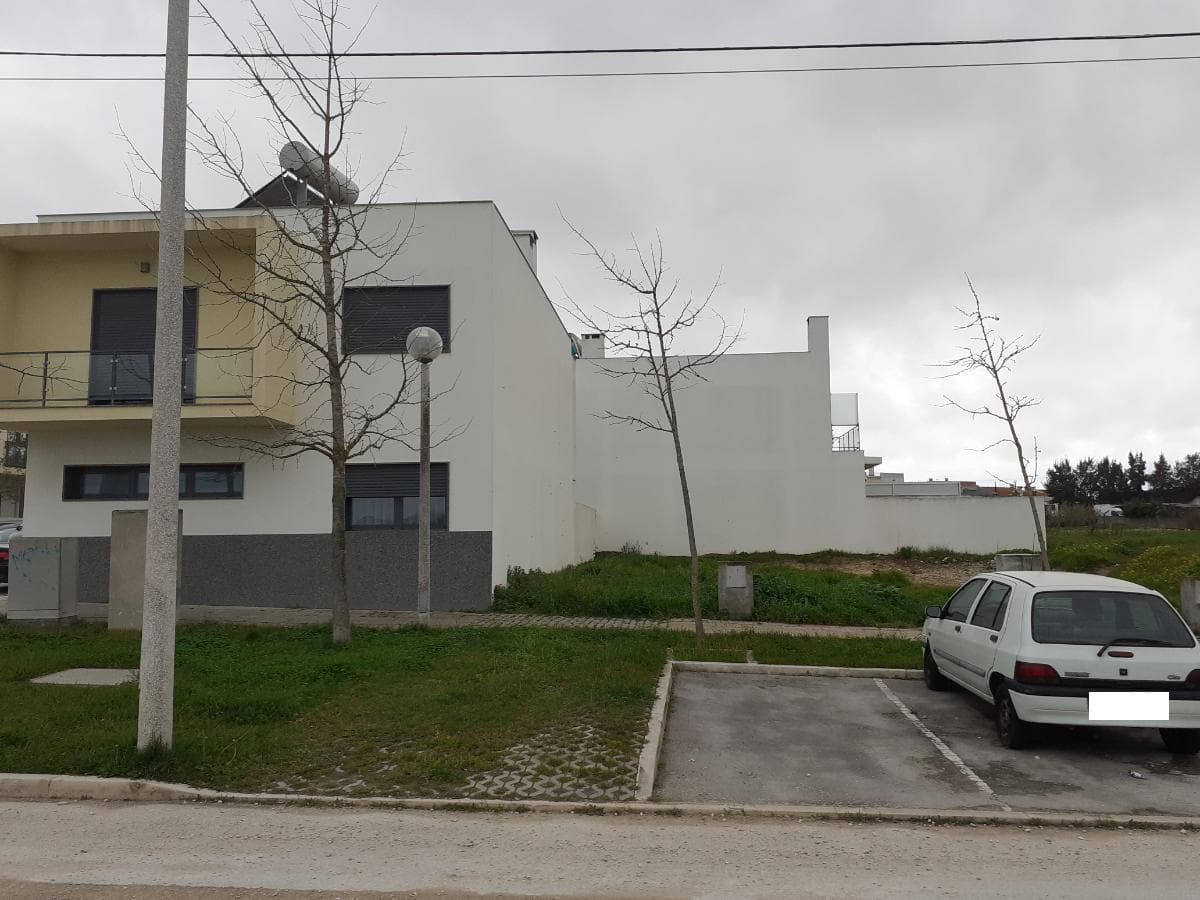 1/2 de Lote para Construção · Barreiro — imagem 1