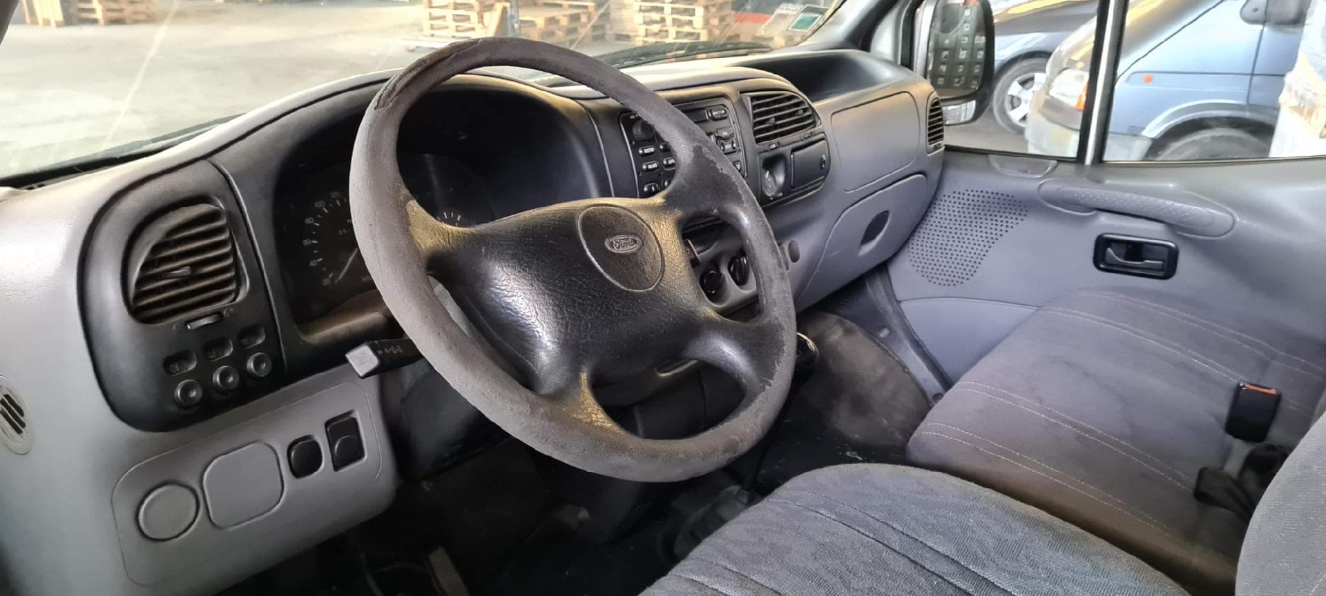Ford Transit — imagen 4