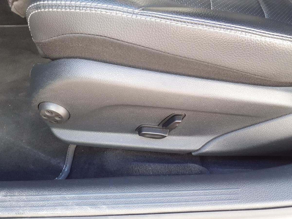 Mercedes-Benz C250 D Bluetec · Ano 2015 — image 18