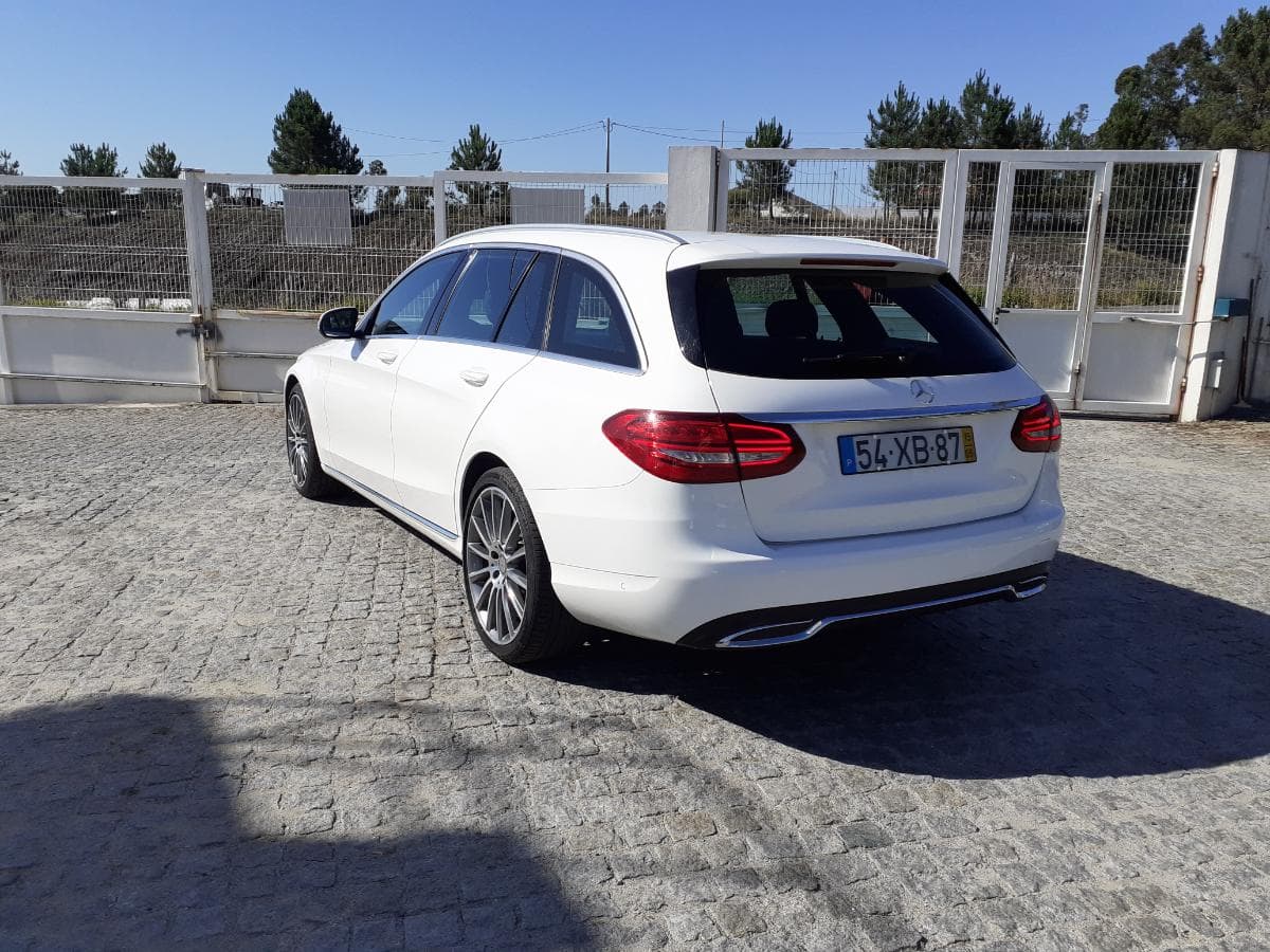 Mercedes-Benz C250 D Bluetec · Ano 2015 — image 6
