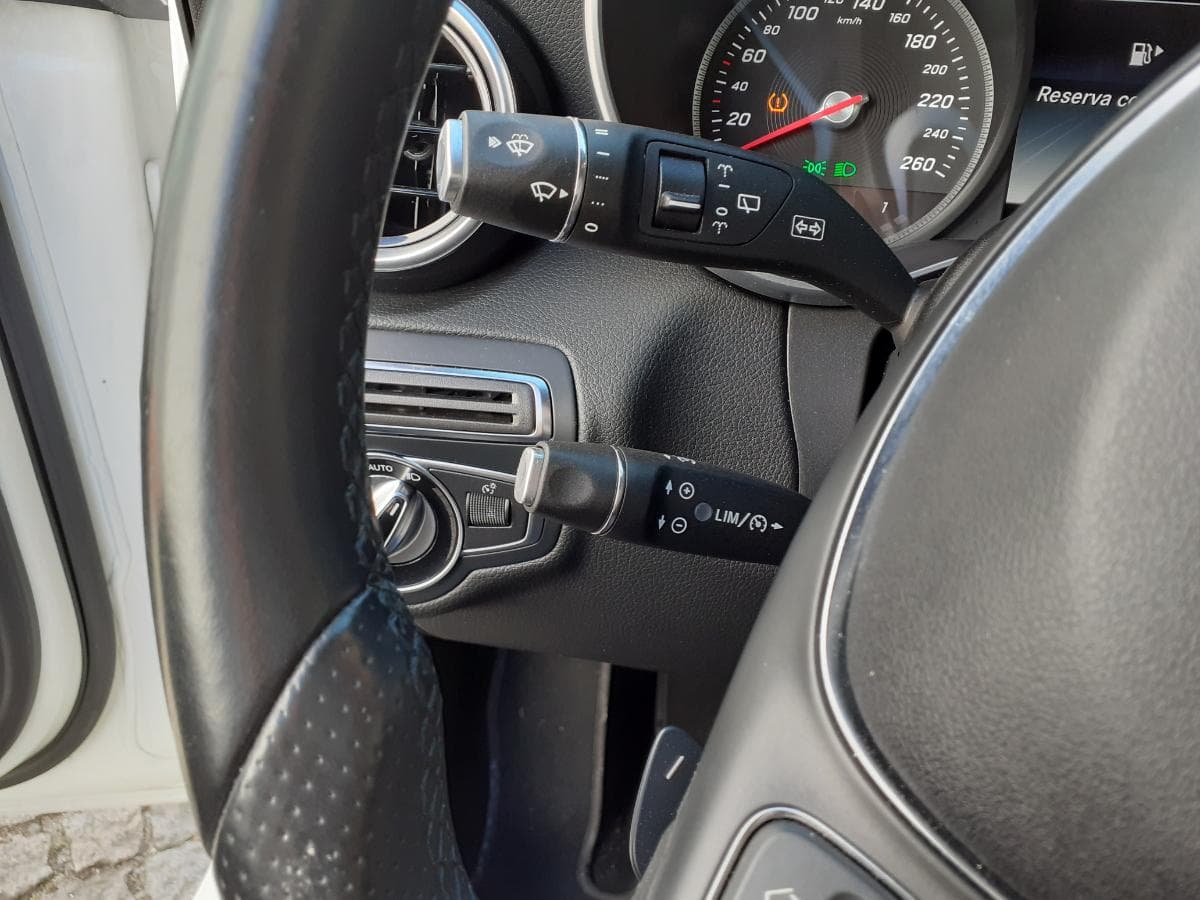 Mercedes-Benz C250 D Bluetec · Ano 2015 — image 24