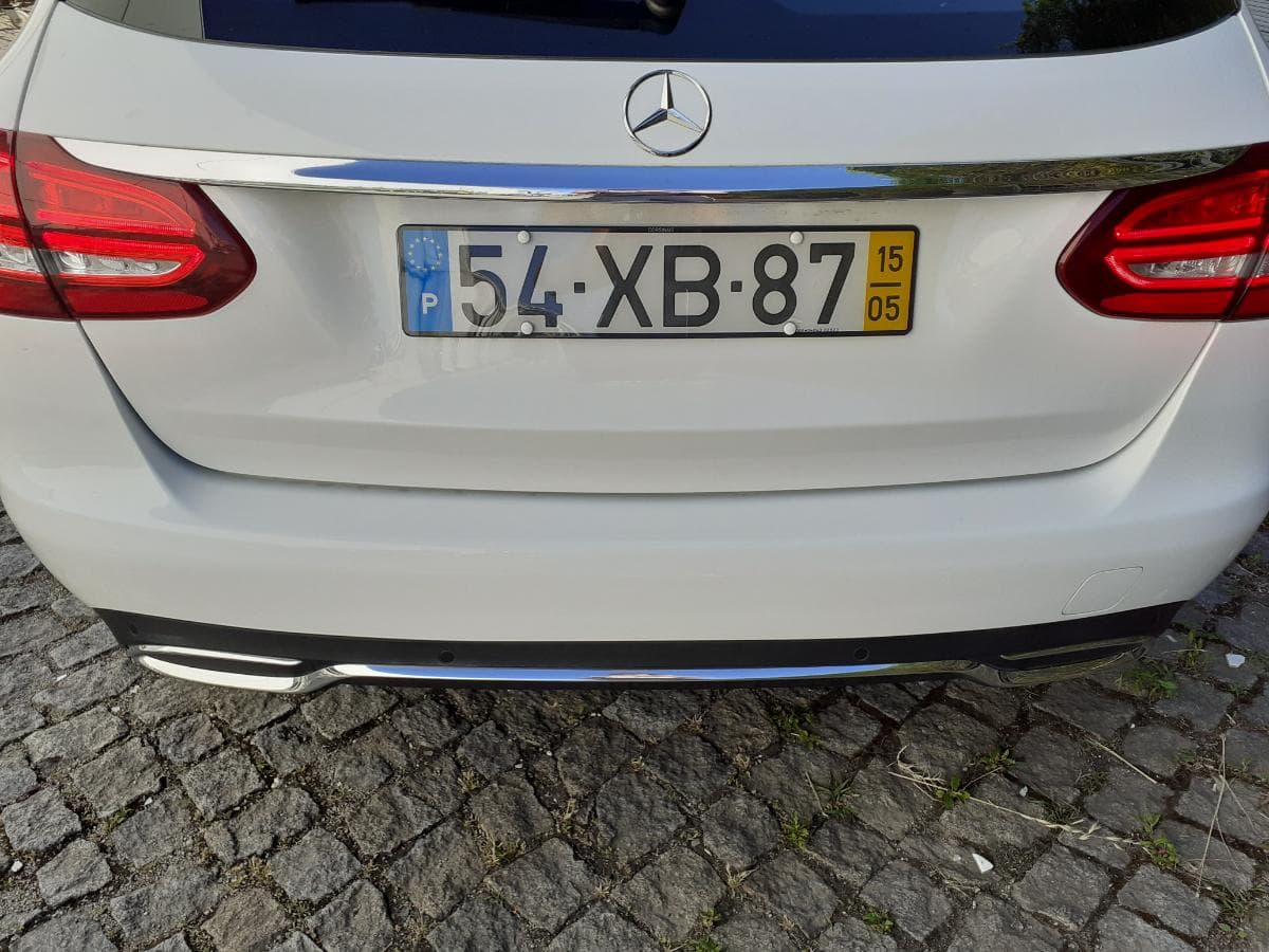 Mercedes-Benz C250 D Bluetec · Ano 2015 — image 8