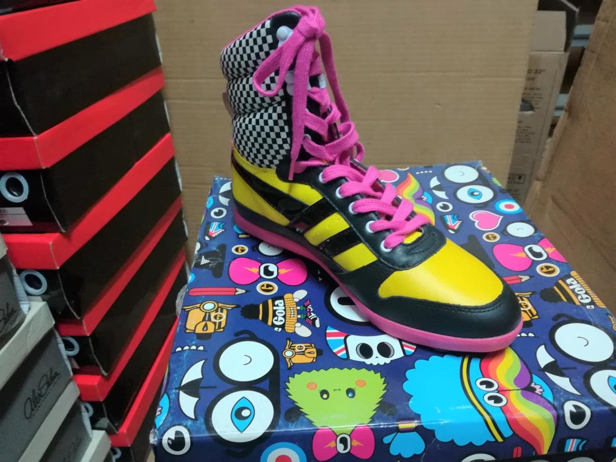ESPANHA · Zapatos Señora, ninã e niño — image 8