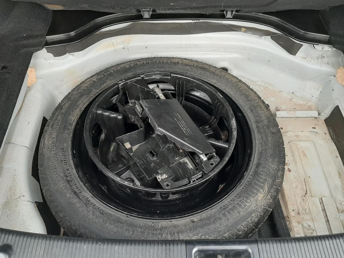 Mercedes-Benz E250 CDI · Ano 2009 · Kit AMG — image 16