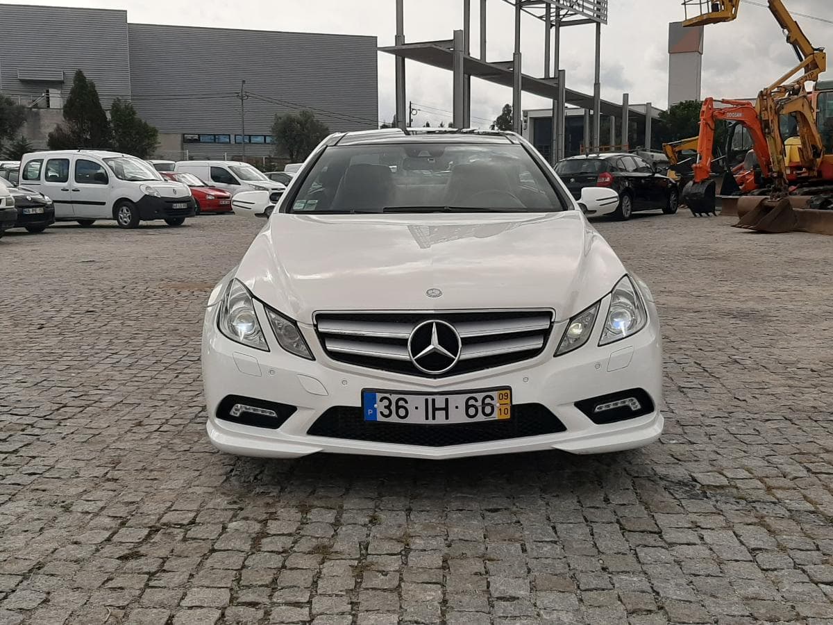Mercedes-Benz E250 CDI · Ano 2009 · Kit AMG — image 2