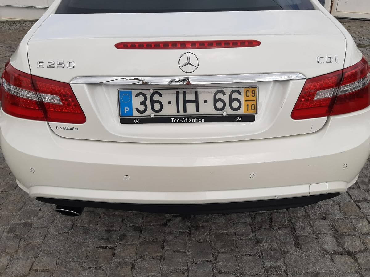 Mercedes-Benz E250 CDI · Ano 2009 · Kit AMG — image 7
