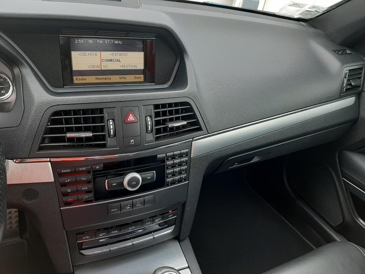 Mercedes-Benz E250 CDI · Ano 2009 · Kit AMG — image 23