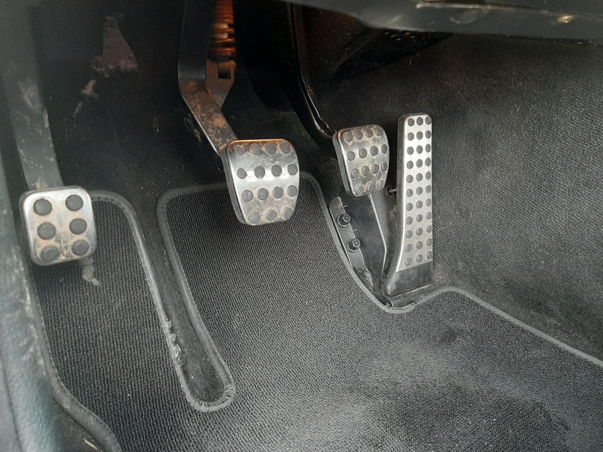 Mercedes-Benz E250 CDI · Ano 2009 · Kit AMG — image 27